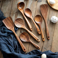 Ensemble ustensiles pâtisserie en bois avec seau de rangement